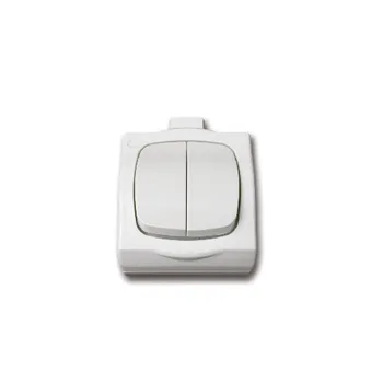 מפסק יחיד + מחליף YARDEN בצבע לבן מתח/זרם 230V/10A FETAYA